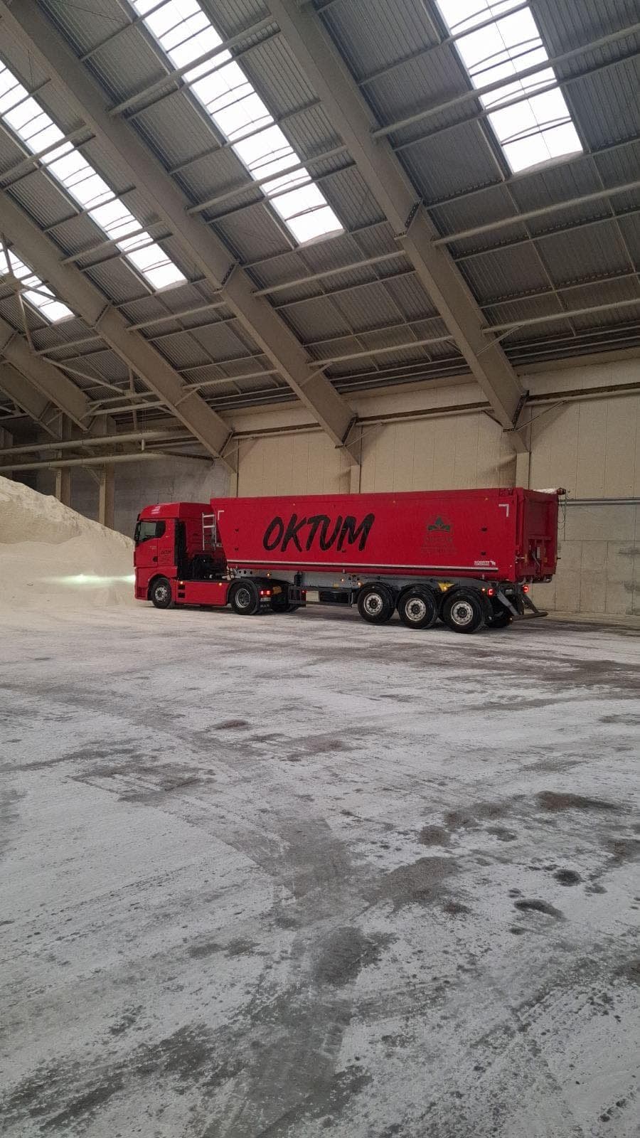 Loading and storage — OKTUM 23