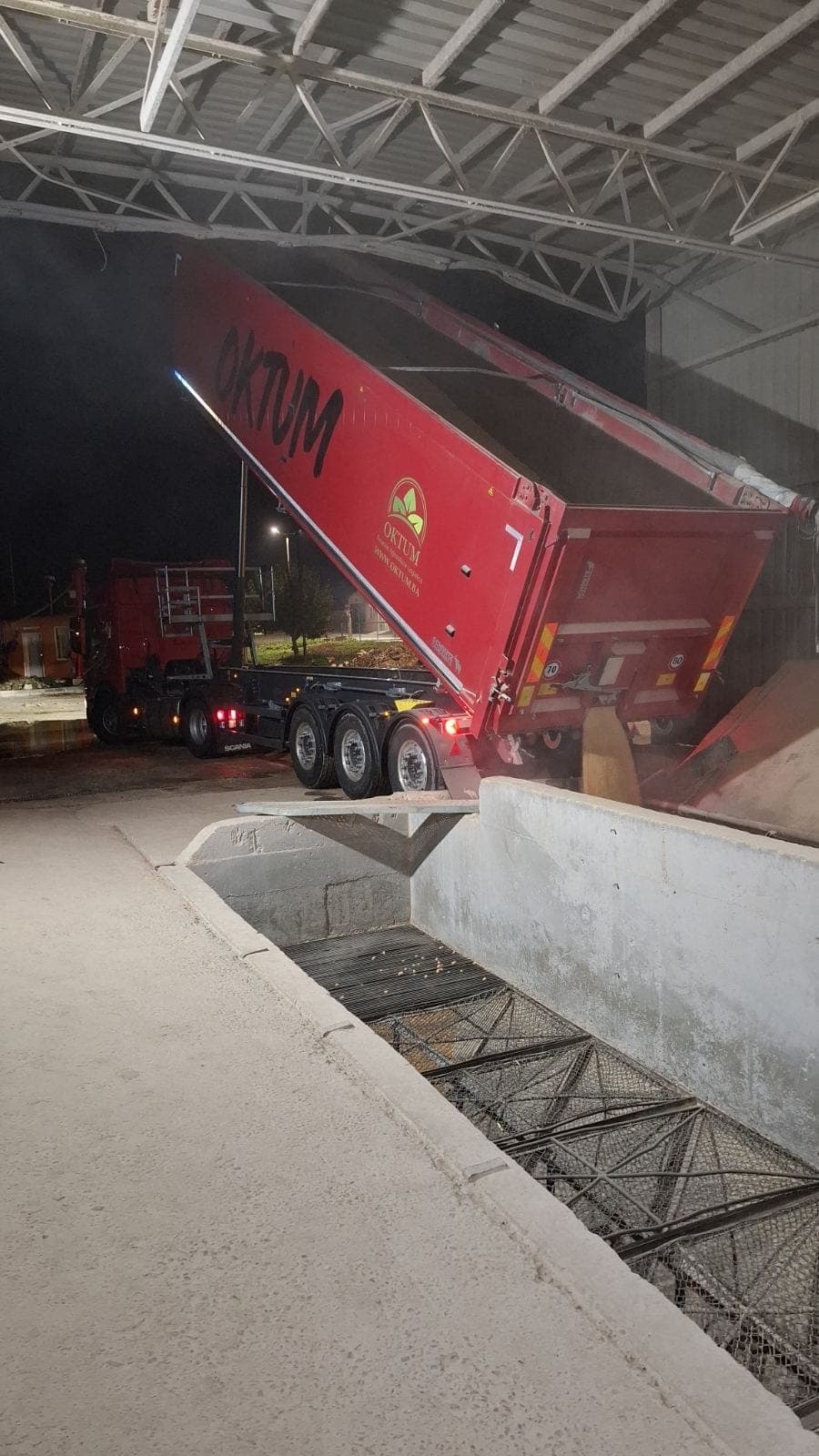 Loading and storage — OKTUM 33